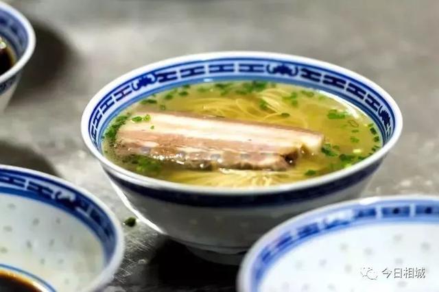 独家调味吊汤，相城一碗白焖肉面杀入