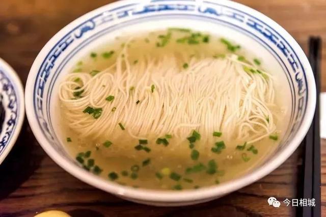 独家调味吊汤，相城一碗白焖肉面杀入